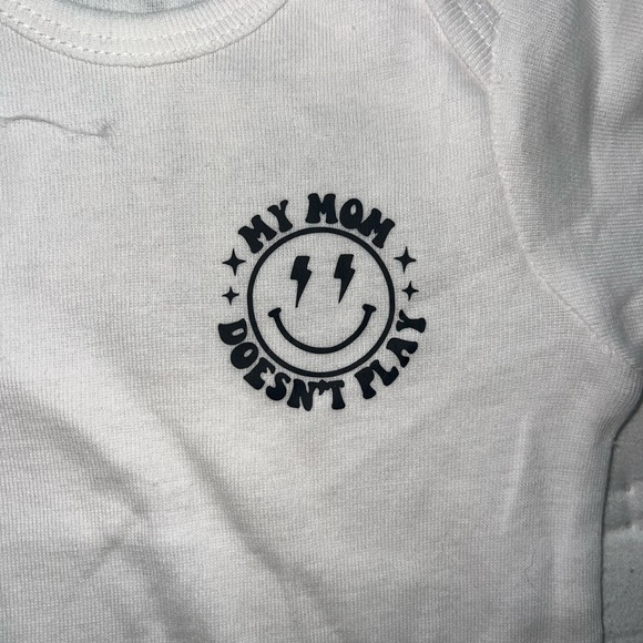 Custom made baby onesie 0-3 months - Picture 3 of 3